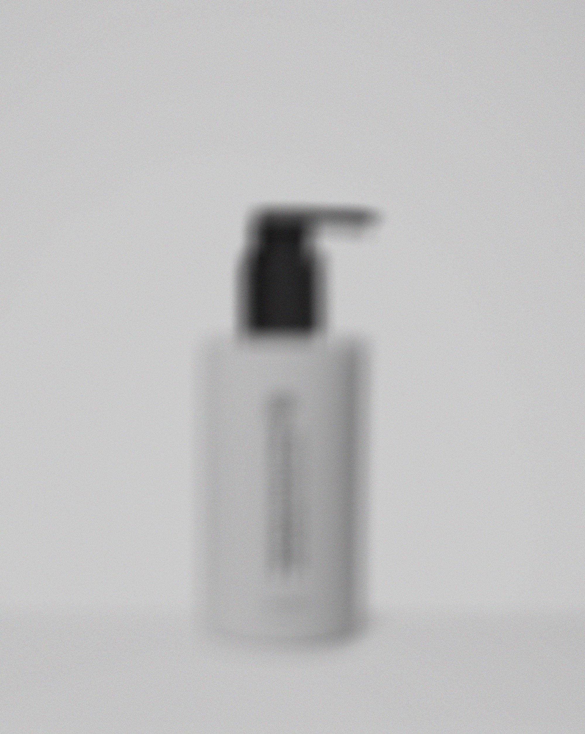 Product Image of a premium vegan natural skincare bottle with lemongrass by The Spa Collection