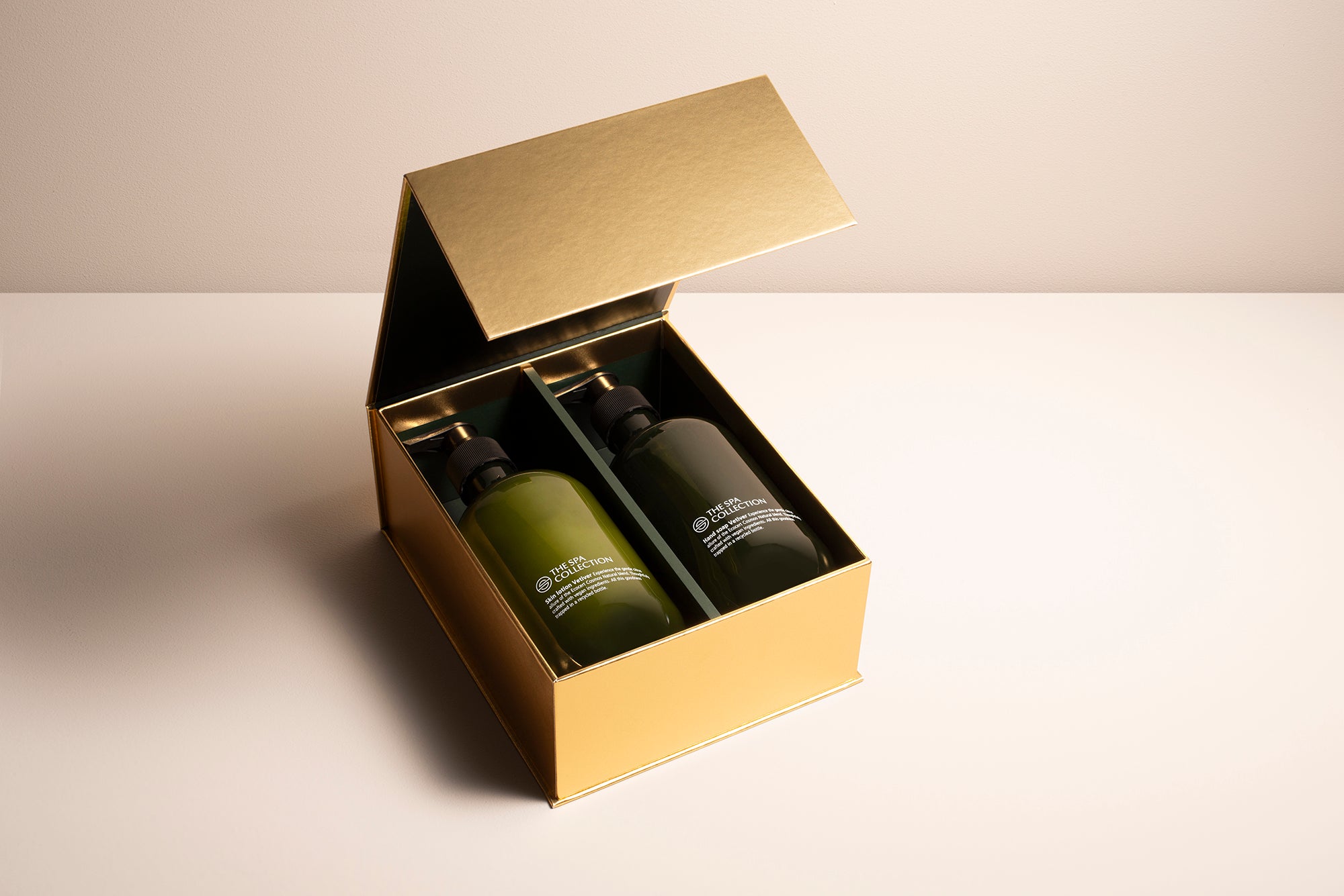Luxury giftbox - 2 x 475ml recycled bottle - The Spa Collection Vetiver - ECOCERT Cosmos Natural
